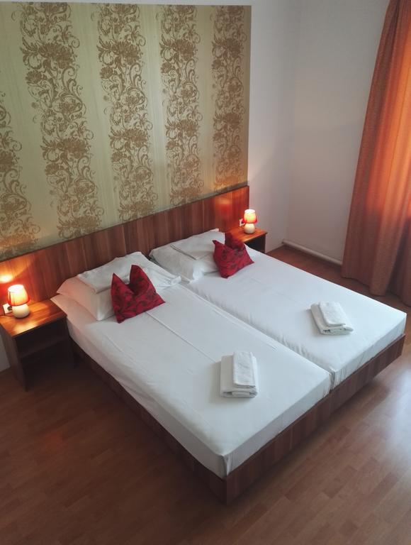 Hid Hotel Budapest Eksteriør billede