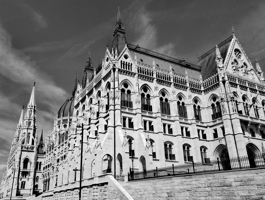 Hid Hotel Budapest Eksteriør billede